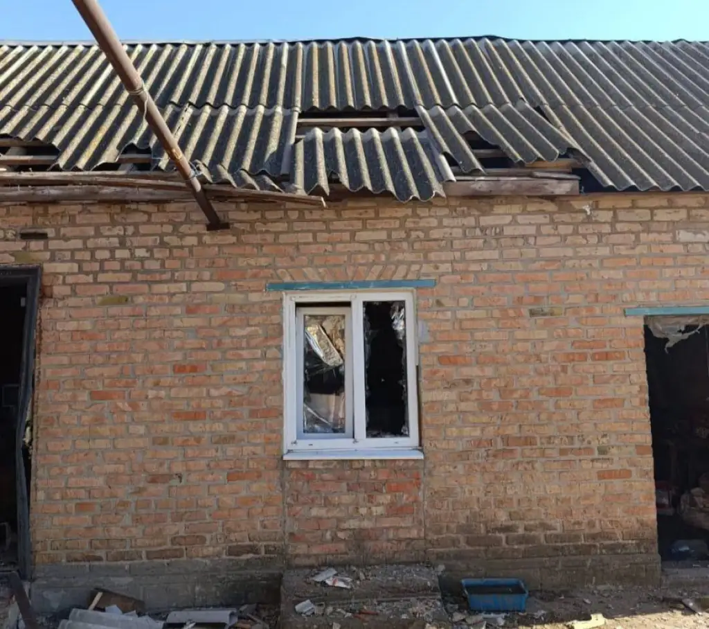 Атаки дронами, артилерією та КАБами: росіяни знову обстрілювали громади Дніпропетровщини