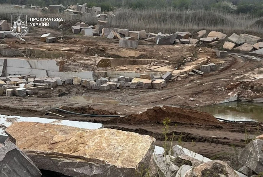 Семейний аукціон на 800 тисяч кубів: держава відібрала родовище граніту в підприємців