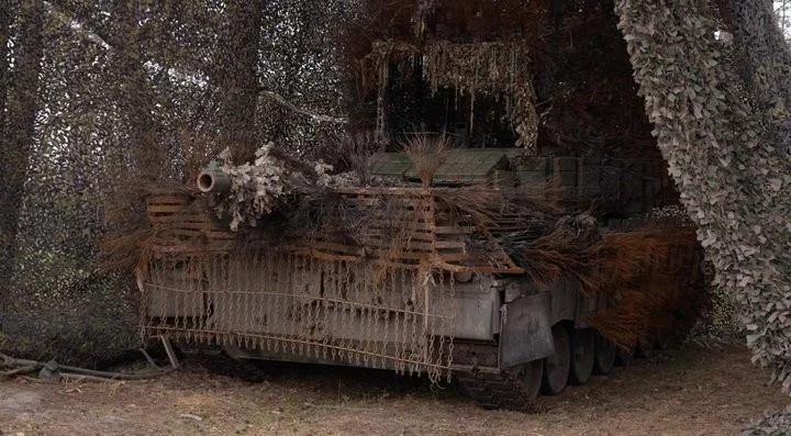 Leopard під шквалом FPV: танк 5 ОМБр пережив 52 удари дронів і продовжив працювати на фронті