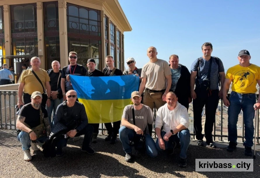 Італійський старт для відновлення: ветерани Метінвесту пройшли напівмарафон у Генуї як крок до мирного життя