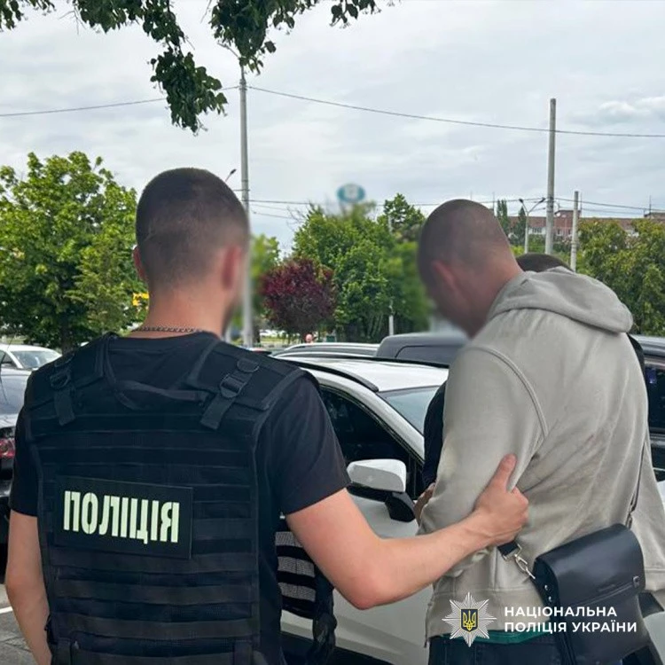 У Дніпрі 21-річний студент організував схему для ухилянтів за 25 тисяч доларів
